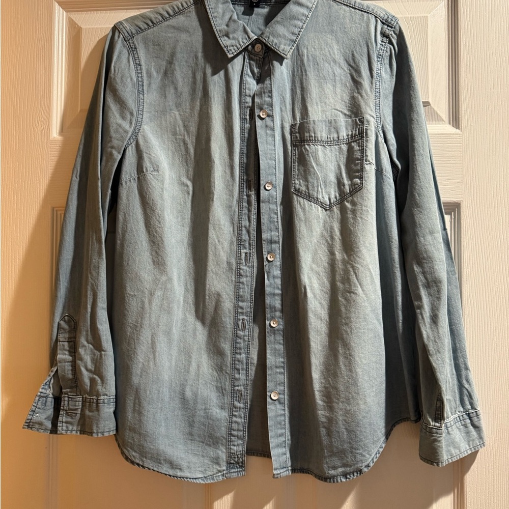 GAP Factory Women's Denim/Chambray Blue Button Down Shirt